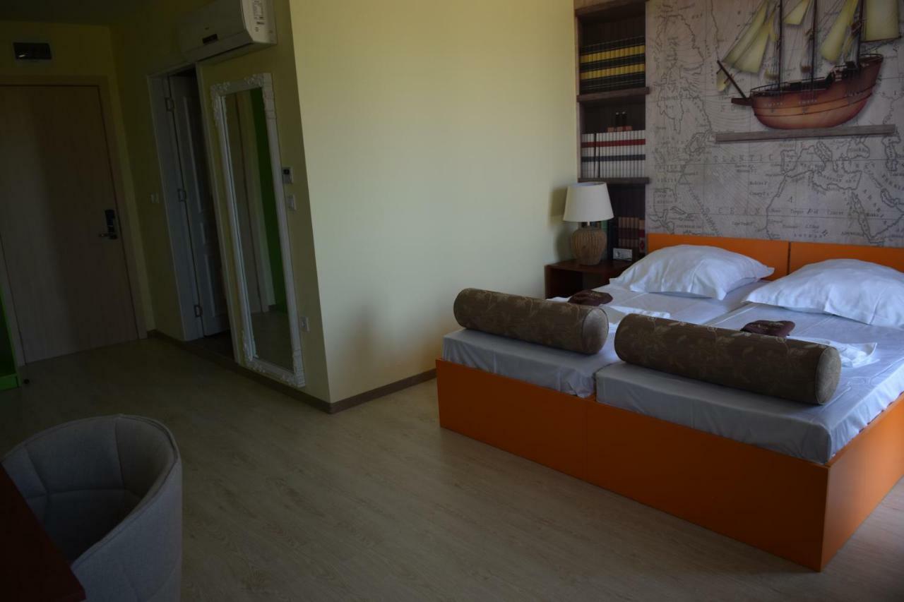 Camp And Pool Kranevo Exterior foto
